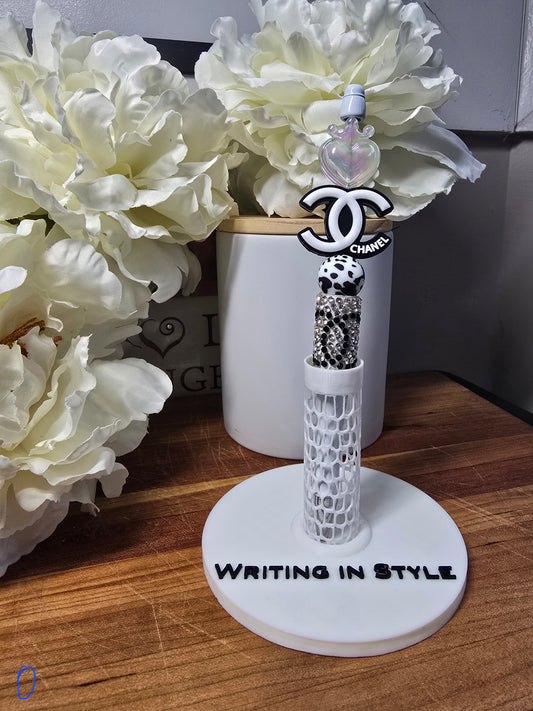 Black & White Pearl Heart Luxe Beaded Pen – Fashion-Inspired Statement Pen