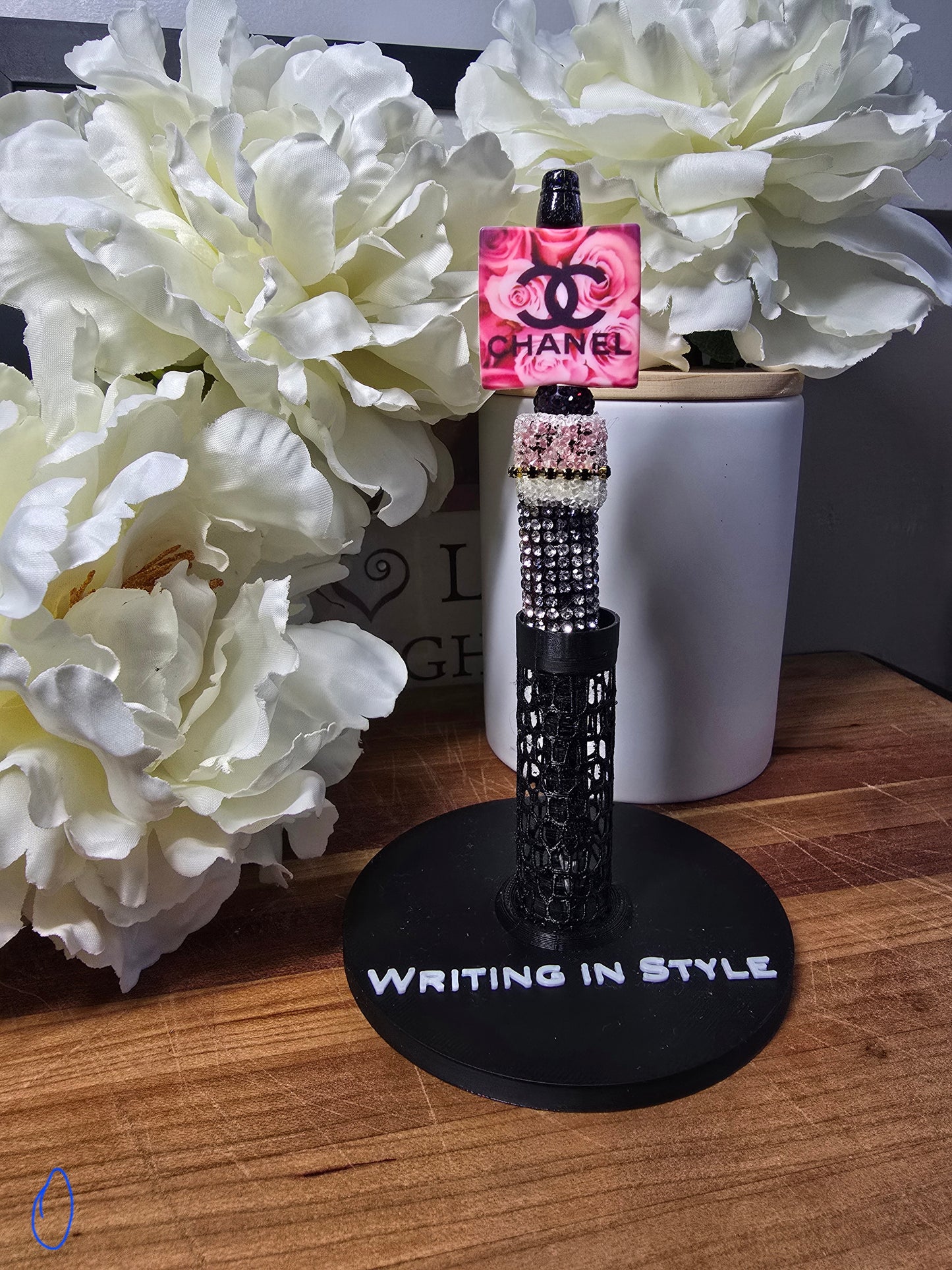 Rose Noir Luxe Beaded Pen – Fashion-Inspired Floral Design