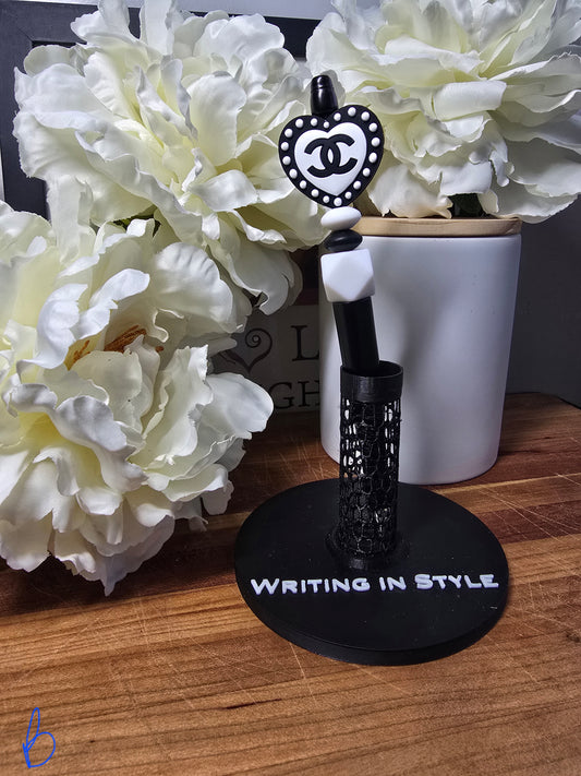 Black & White Luxe Heart Beaded Pen – Classic Couture Style