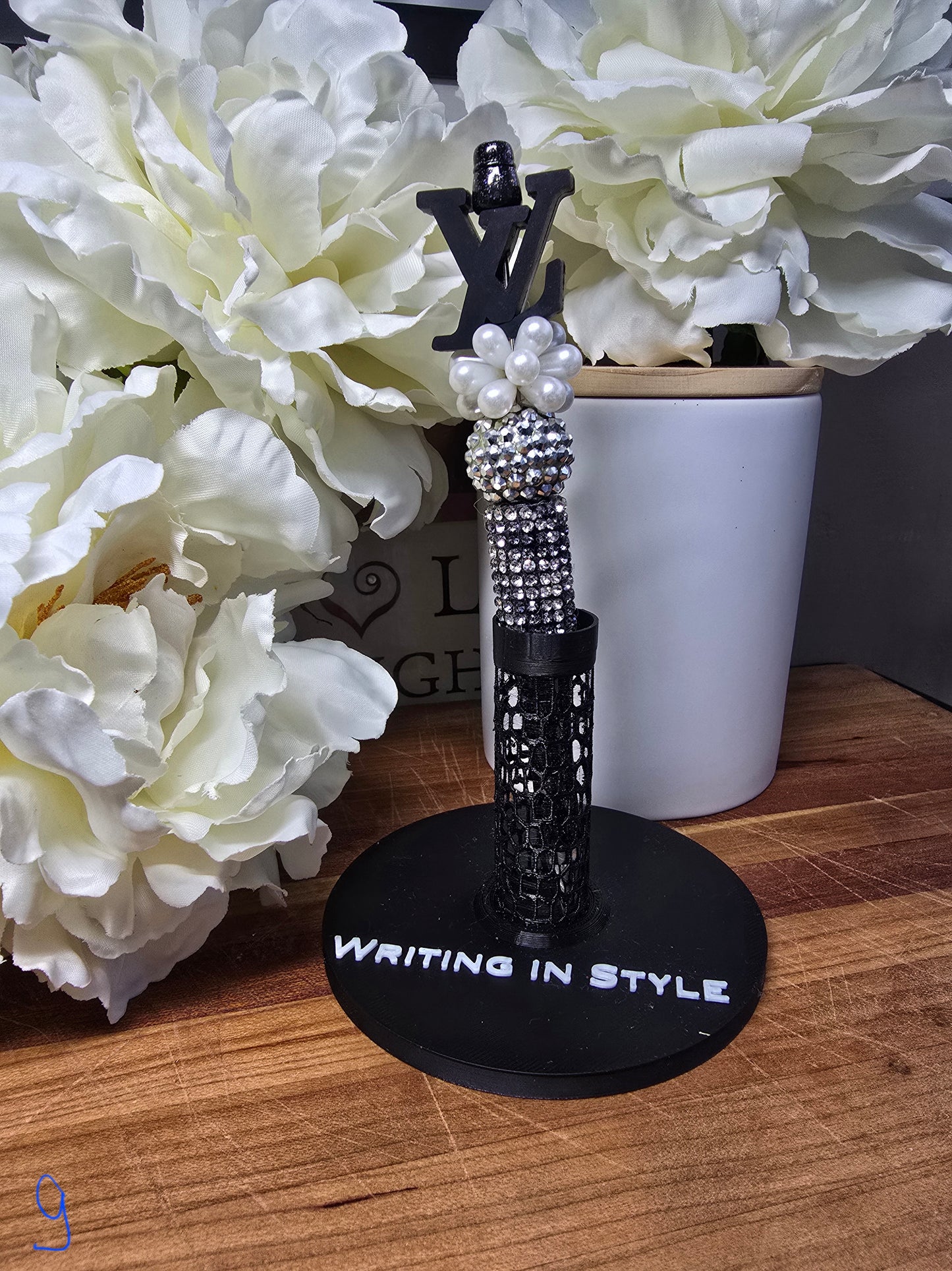Noir Pearl Luxe Statement Pen – Black & Crystal Elegance